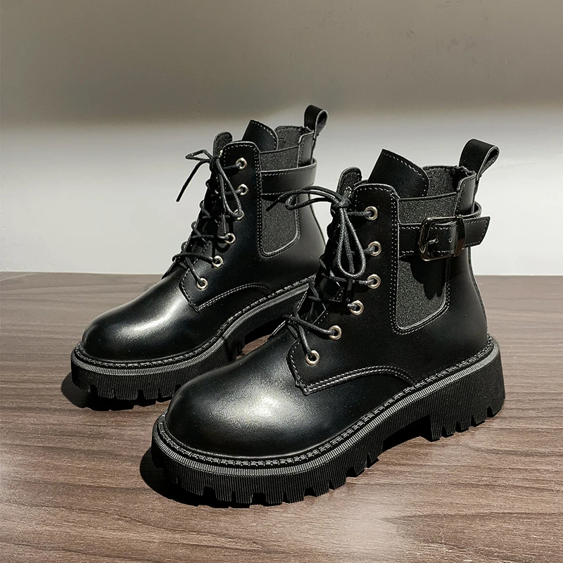 

Harauku осенне-зимние новые студенческие корейские подходящие ко всему Женские ботинки в стиле Фетиш удобные локомотивные ботинки средней дли...