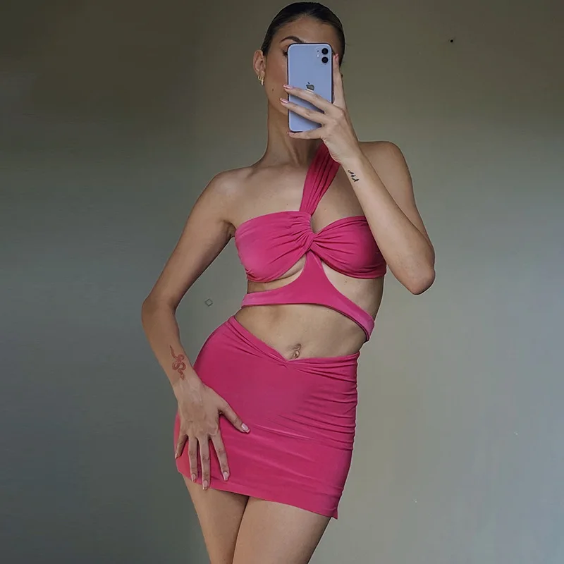 

Женский комплект из двух предметов, повседневный укороченный топ с одним открытым плечом и облегающая юбка с высокой талией, сексуальное пл...