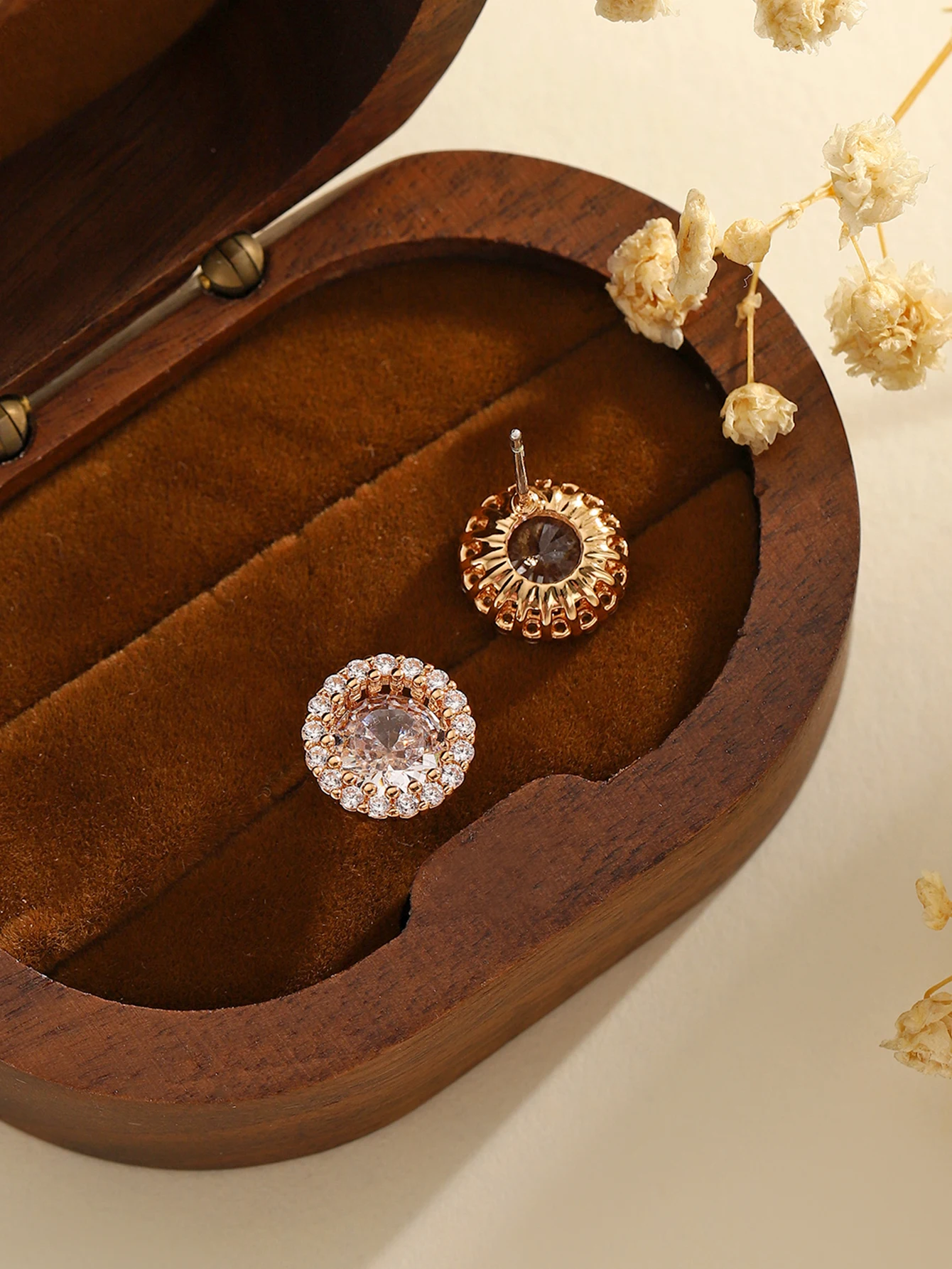 Пара медных микронаборов с цирконием полных бриллиантов роскошные