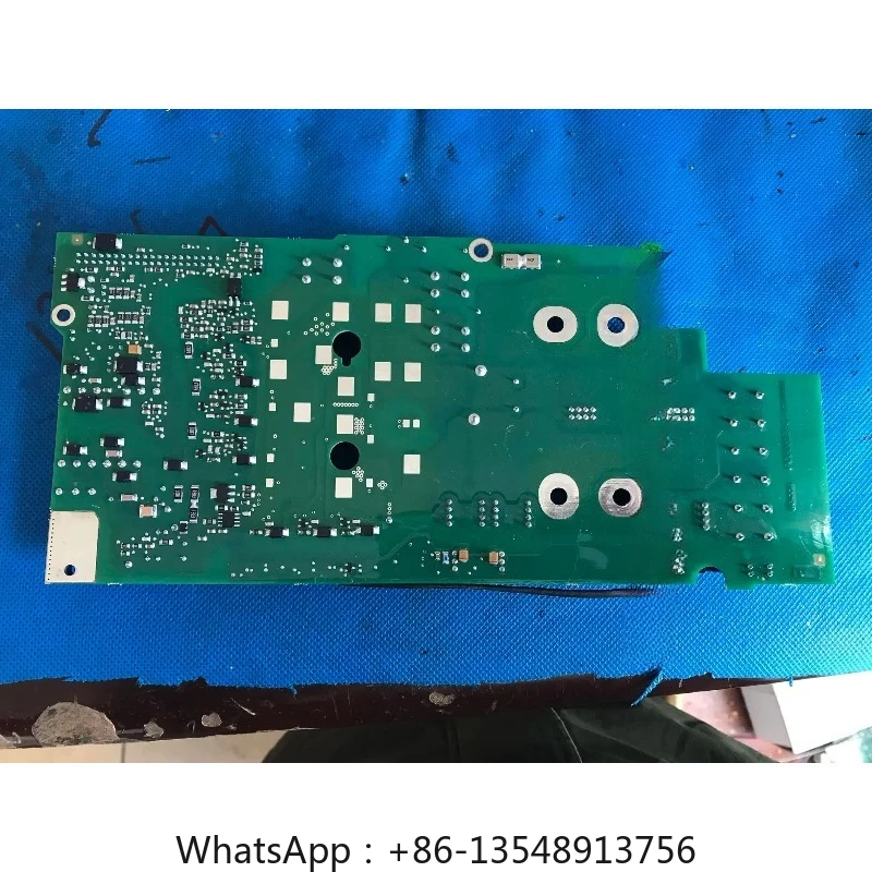 

Преобразователь частоты NXP-NXS представляет собой плату драйвера основной платы питания 7,5-11-15 кВт PC00613 413C.