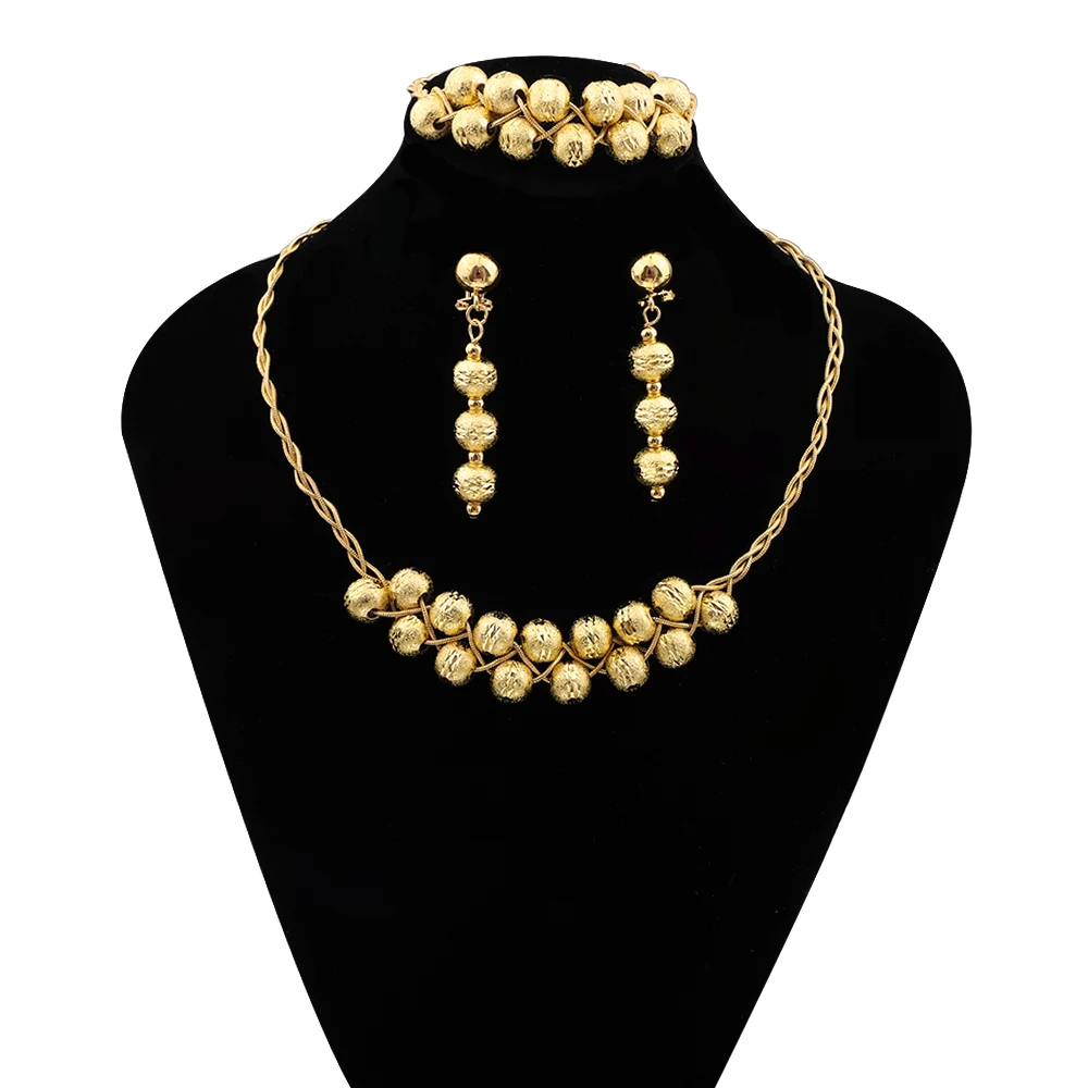 

Fashion Trends Necklace Earring Bracelet Set Dubai Gold Color Jewelry Sets For Women Engagement Gifts Party Jewellery Set