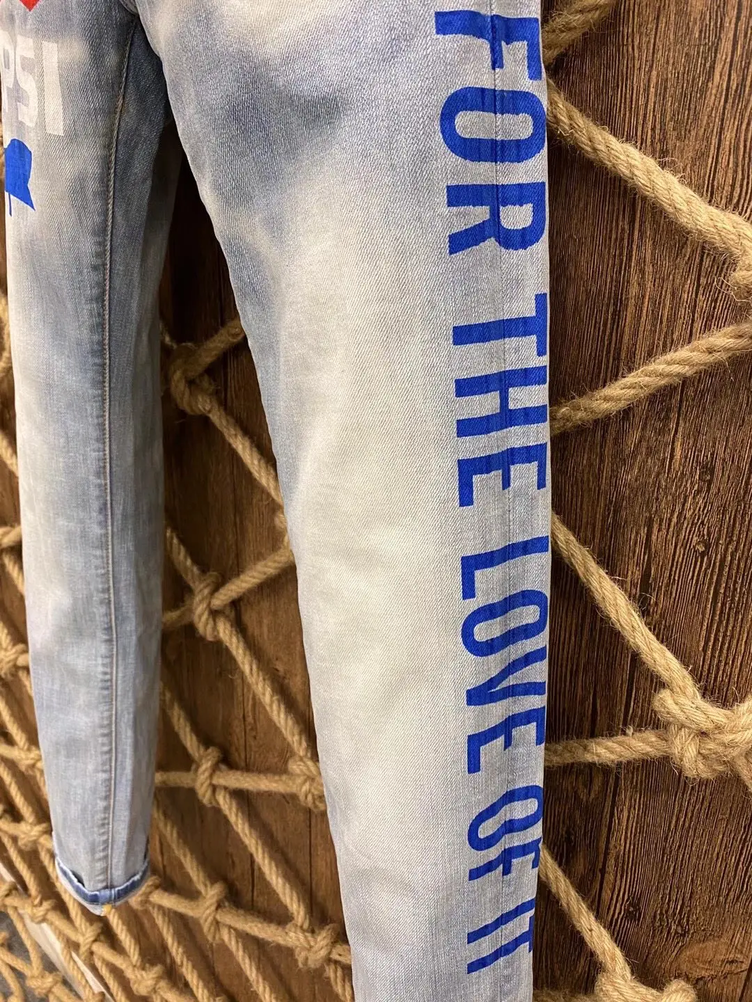 2023 New D2 Jeans Trendy Men's Fashion Slim Fit Water Wash Elastic Perforated Paint Spotted Feet Pants