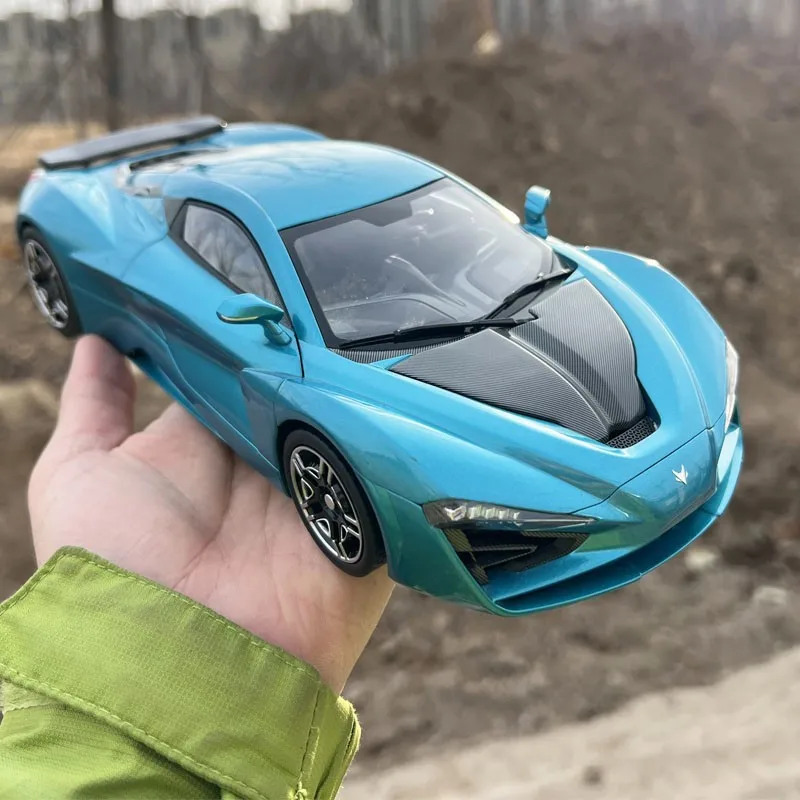 Фото Литая под давлением модель автомобиля из сплава BAIC Arcfox Racing Track Edition GT Supercar в масштабе 1:18 №4