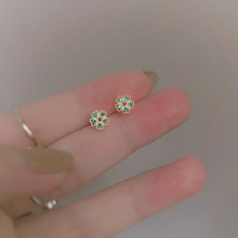 

Court Retro Small Handmade Flower Green TrendyEarrings For Women Summer Beach Casual Jewelry Accessories