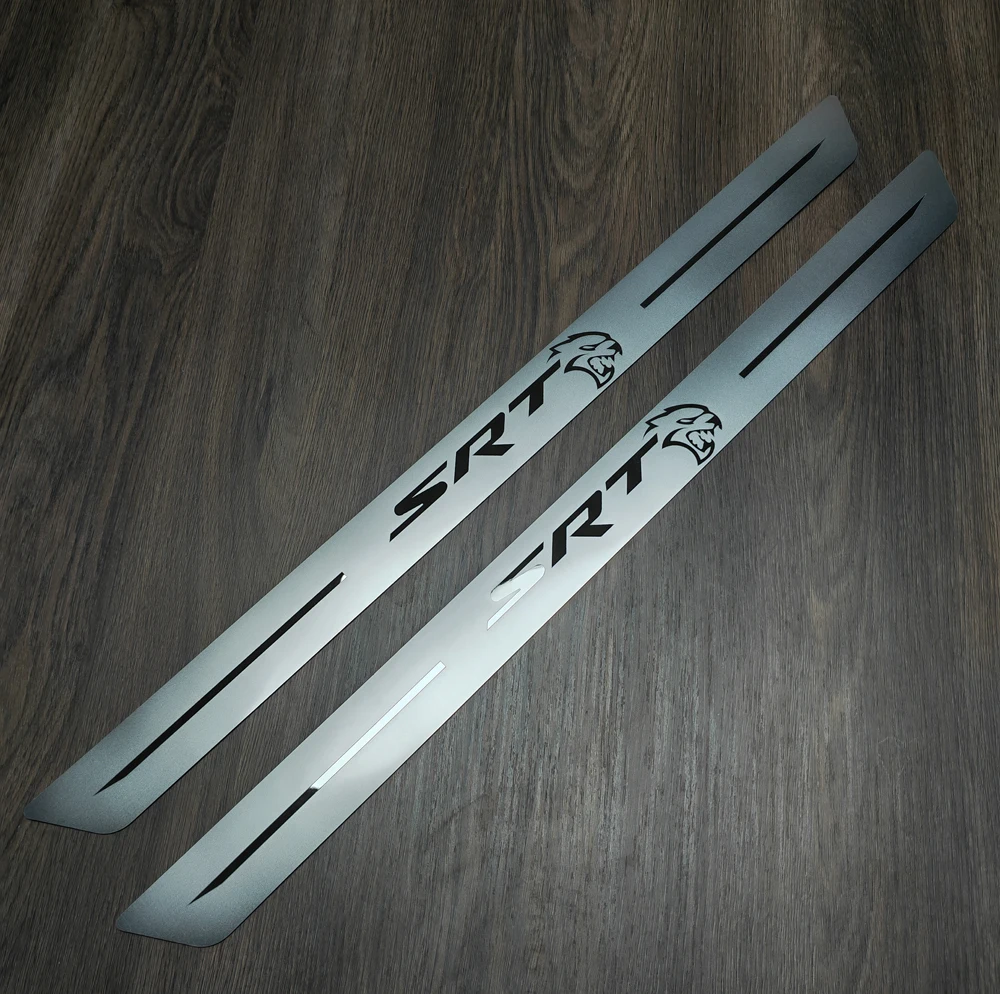 

Автомобильные наклейки на порог из нержавеющей стали для Dodge Challenger 2014-2024