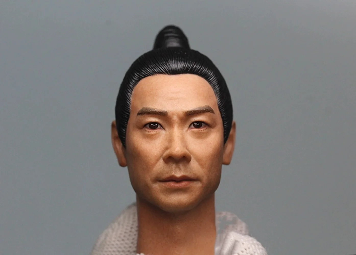 

QIJI Guang Male Head Carving Chiu Man-Cheuk Star Toys Movie Actor Soldier Doll Model 1/6 Scale Action Figure Body