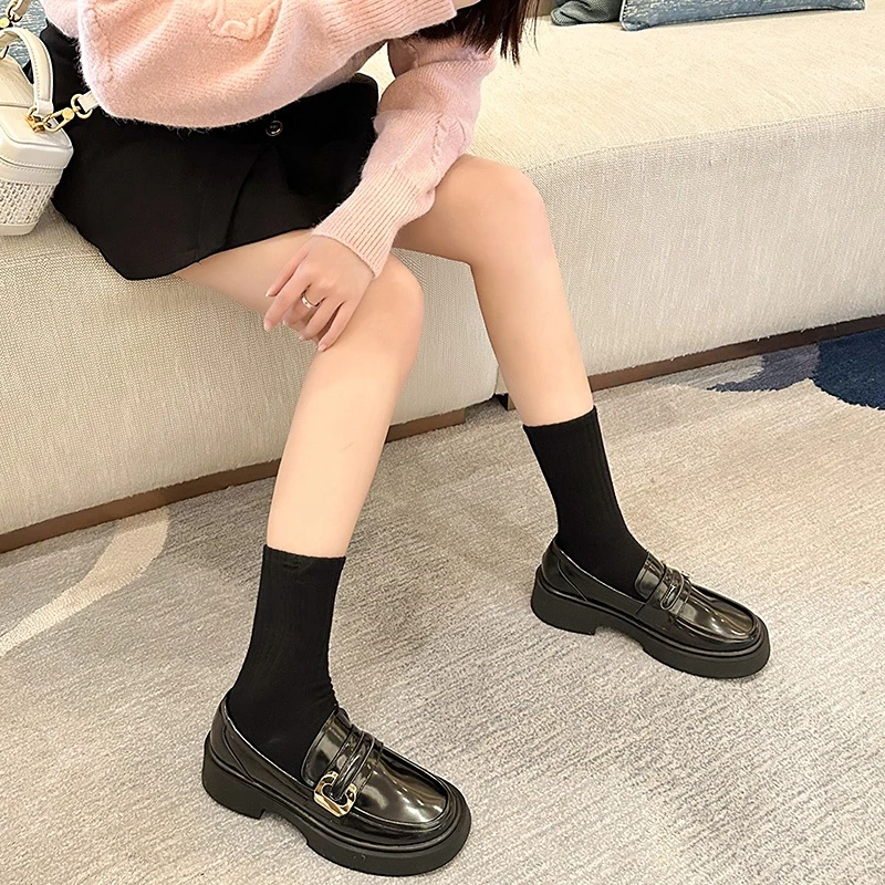 2023 New Small Leather Shoes Women's Metal Gold Buckle Decoration Thick Bottom Chunky Heel British Retro Style Loafers