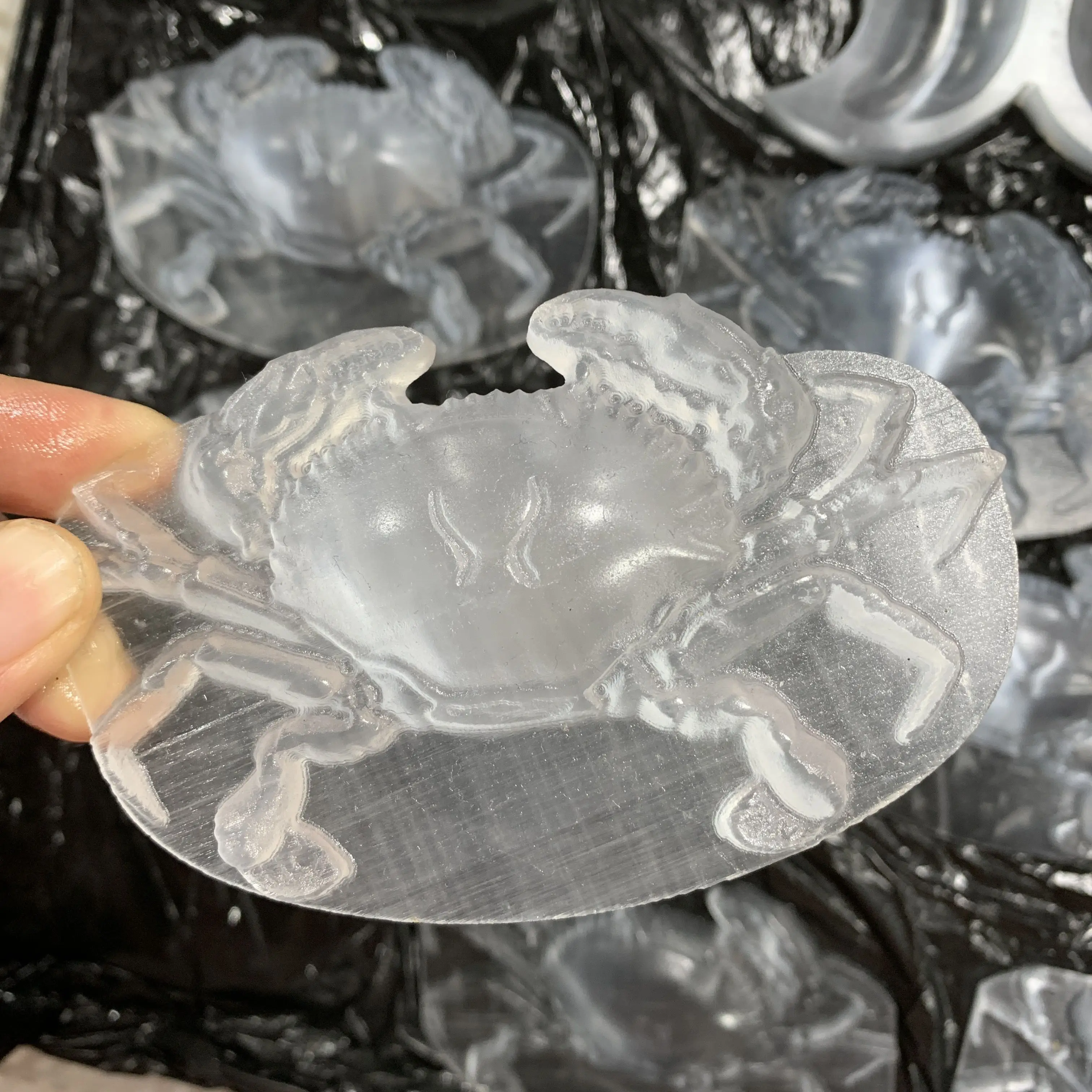 

Натуральная белая резная искусственная Статуэтка из гипсового хрусталя