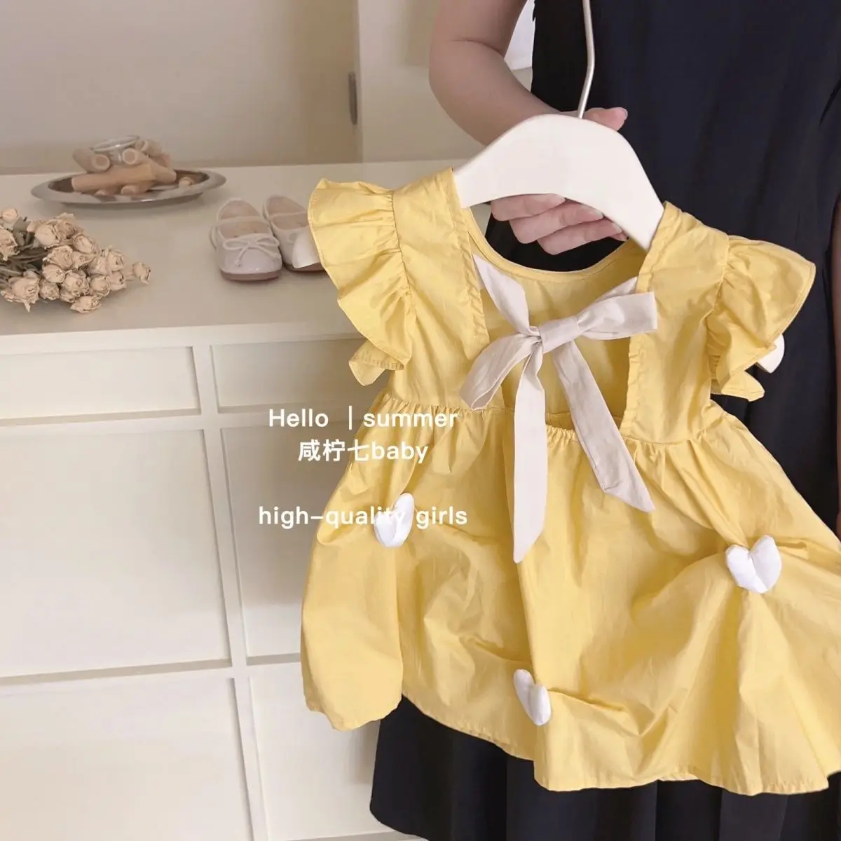 

Girls Casual Dresses Bows Love Shape Hollow Out Soild Backless Princess Style Pleated Flying Sleeve Children Clothing