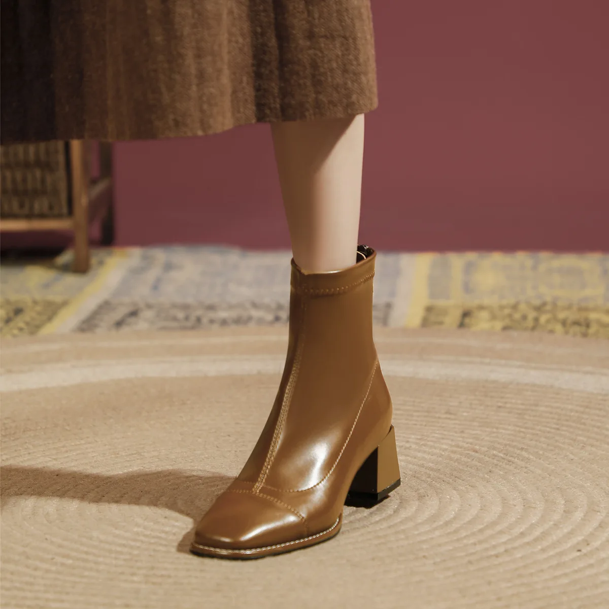 Женские замшевые кожаные короткие сапоги модные женские на высоком толстом