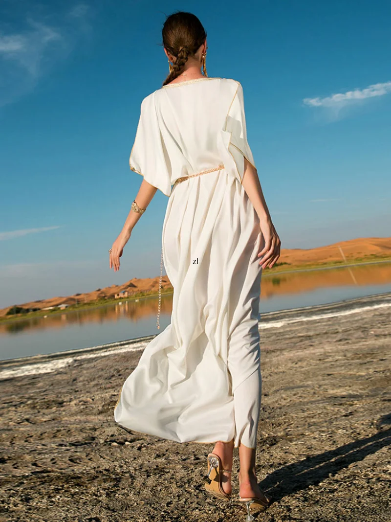White Evening Dresses Moroccan Caftan Women Golden Trim Handsewn Rhinestones Luxury Abaya Muslim Bridal Gowns Gulf Jalabiya