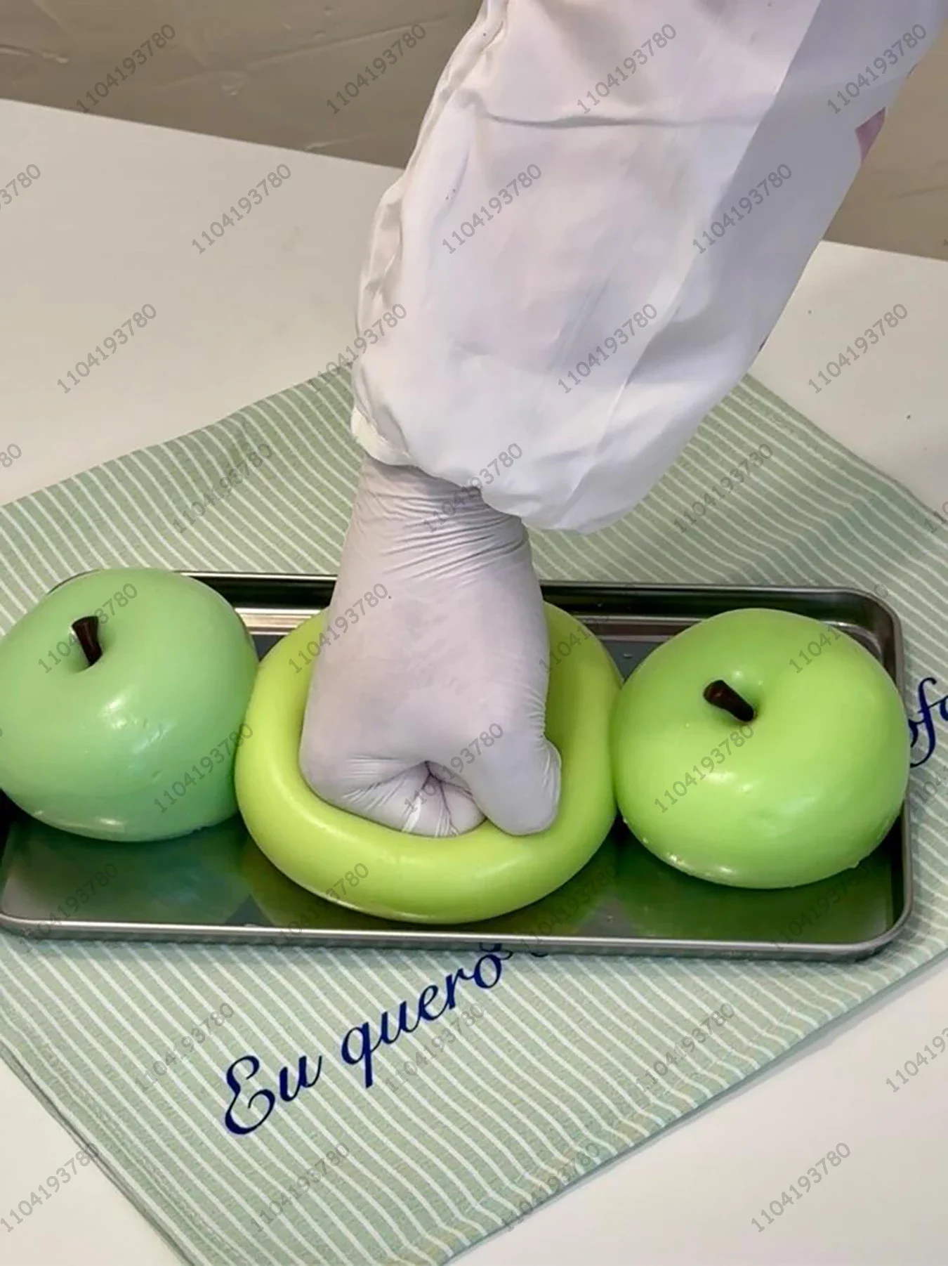 Big Green Appple Taba Squishy Silicone Fruit Apple Squeeze Toy Mushy Mochi Anti Stress Relieve Hand Relax Gift