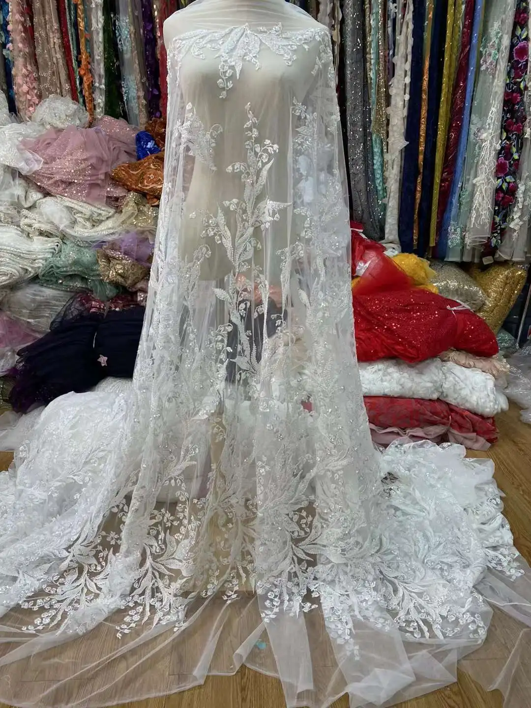 

Luxury African Heavy Beads Lace Fabric 2023 High Quality Nigerian Sequins French Tulle Fabric Material For Wedding Party