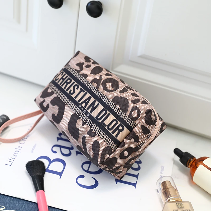 Оригинальная женская сумка привлекательная леопардовая косметичка Модный