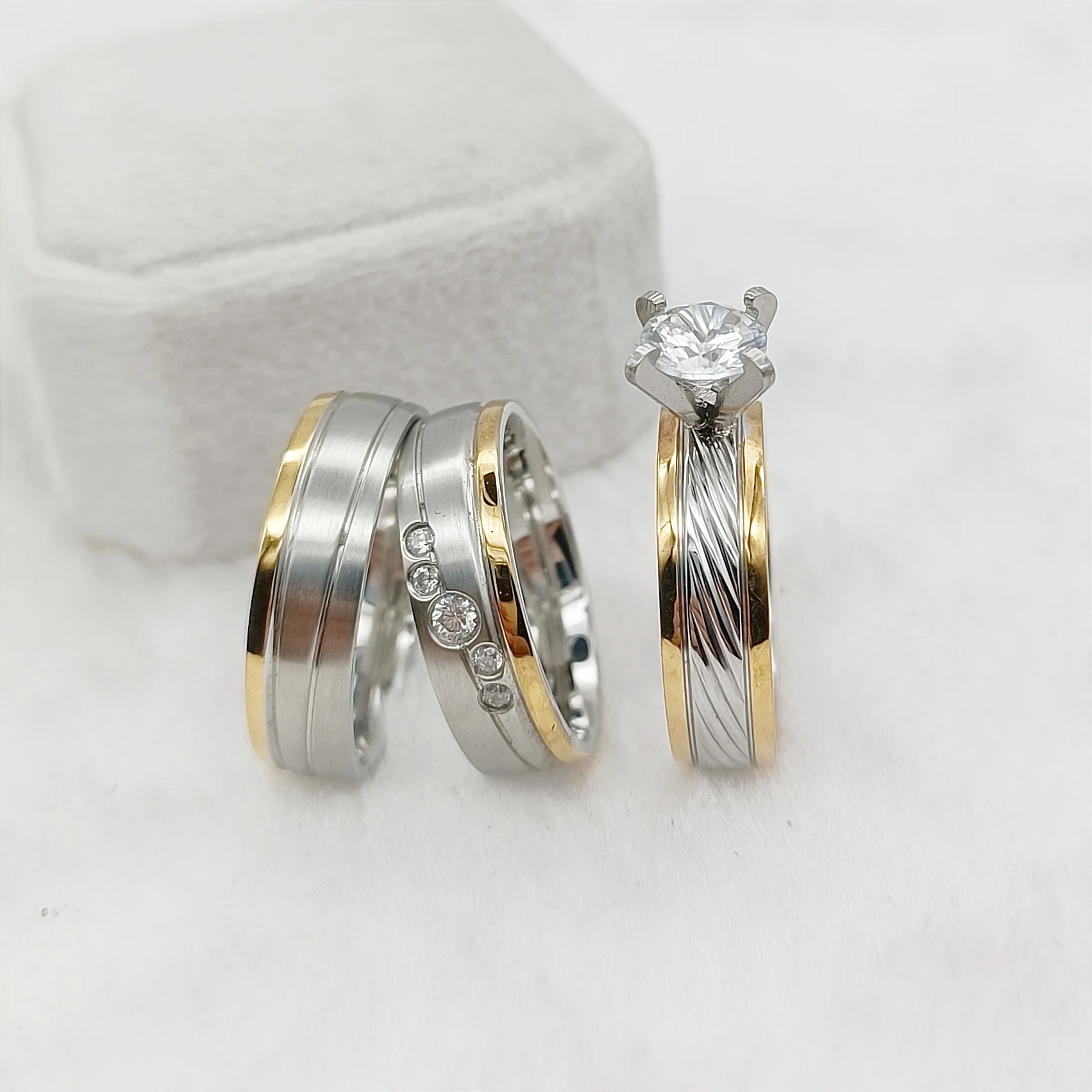 

Wholesale 3pcs Wedding Engagement Rings Set 18k Gold Plated jewelry Promise Couple Rings bijoux or