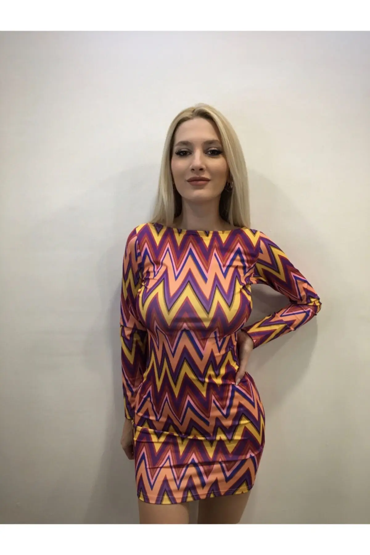 

Back chain detail dress