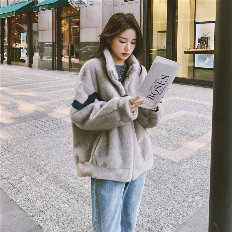 One piece fur coat for female winter 2022, new student, short, fried street lamb, thick and loose, Korean style