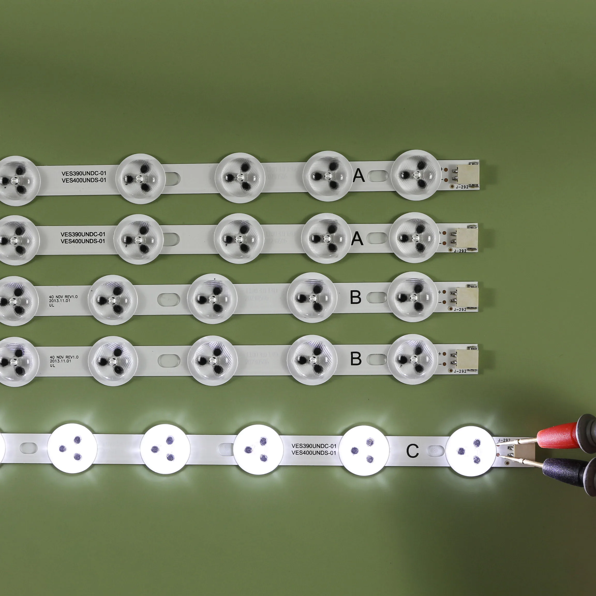 Фонарь для подсветки 40 &quotNDV REV1.0 40L3433DG светодиодный 39FLHY168D 39PF3025D 39FHD-CNOV VES390UNDC-01 03