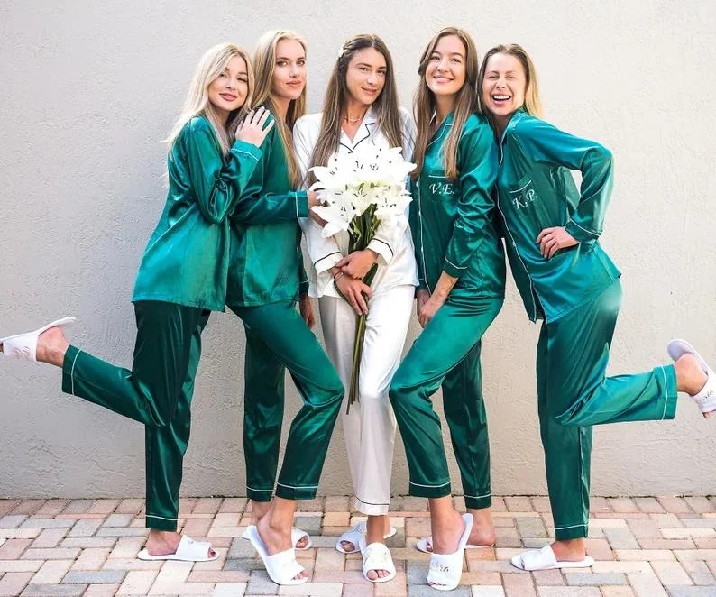 

Женская шелковая пижама Пижама для невесты Bride Pjs, женская одежда для сна, женская пижама, 2 шт., свадебная Пижама персонализированный атласны...