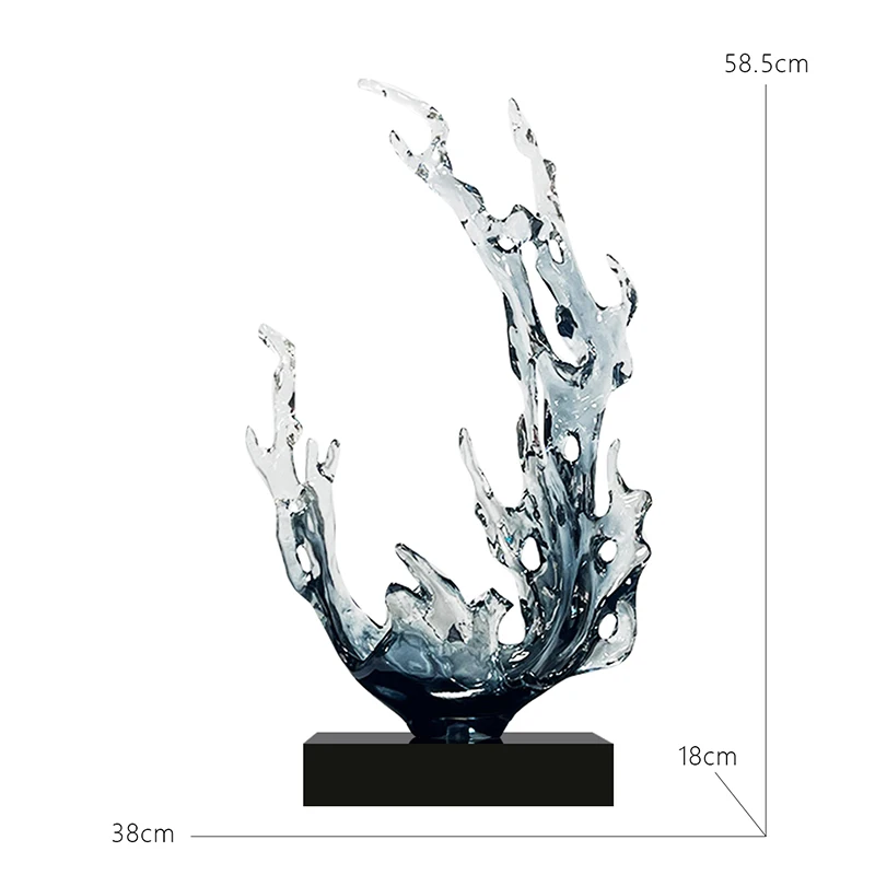 

Абстрактная скульптура из смолы