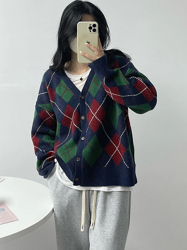 

BETHQUENOY Sueter Vintage Argyle Knitted Cardigan Sweater Women Winter Clothes 2022 V Neck Single Breasted Casual Cardigans Coat