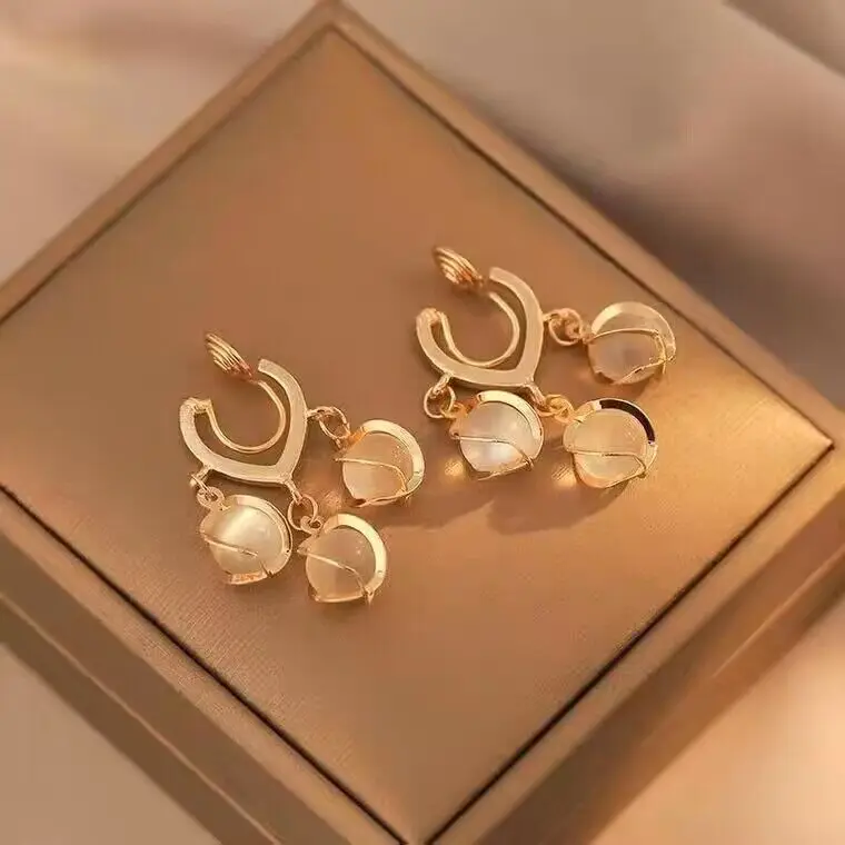 

New Gold Color Shiny No Pierced Clip Earring for Women Personality Fashion Simple Retro Earrings Wedding Jewelry