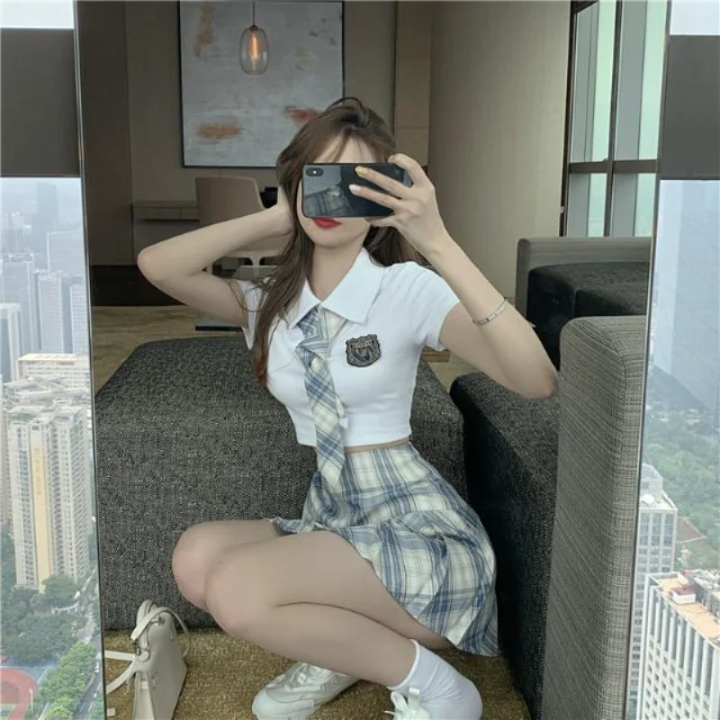 

2023 New Super Hot College Style Short POLO Shirt with TIE + High Waist Jacket Plaid Pleated Fashion Dress for Women