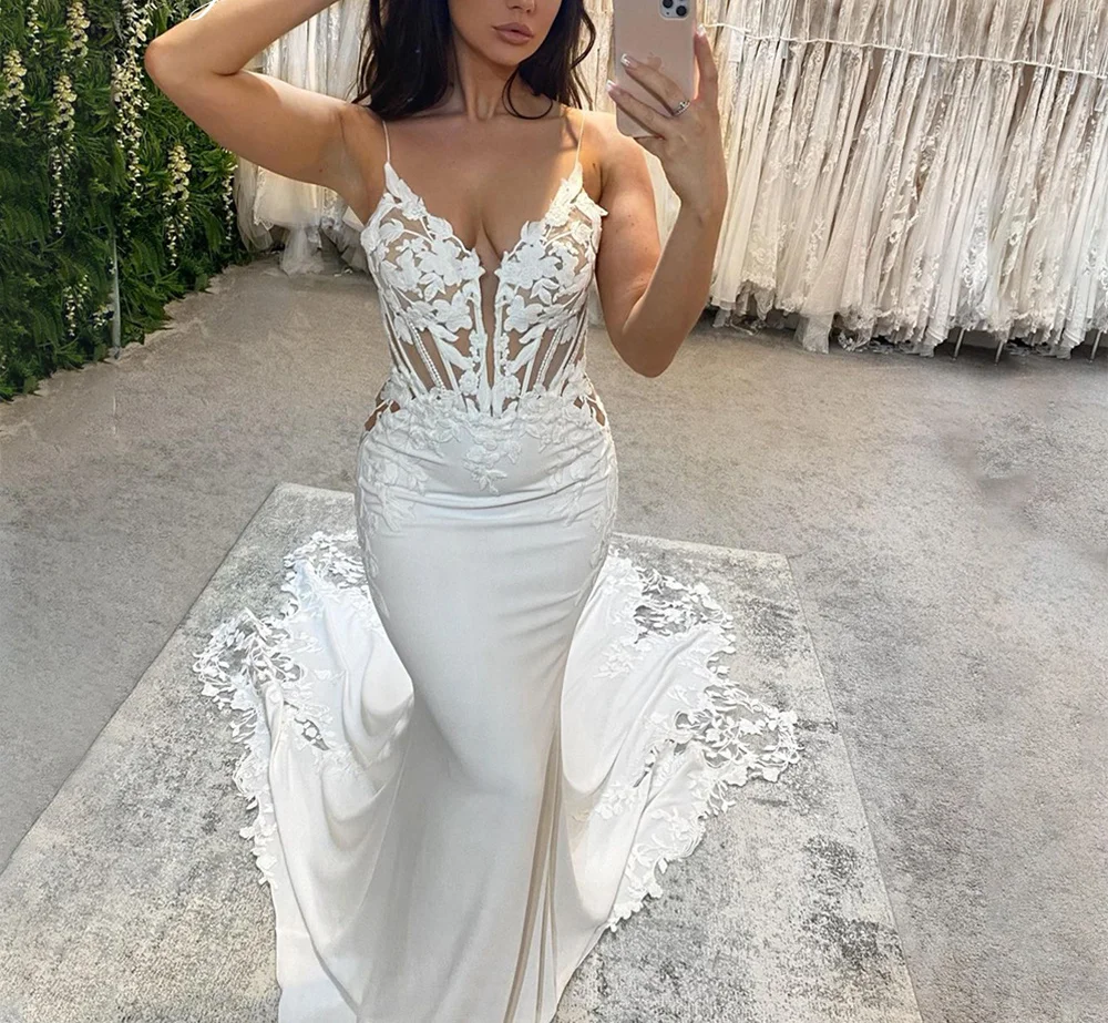 

Spagnetti Straps Sexy Ivory Lace V-neck Wedding Dresses Mermaid Bridal Dress Appliqued Lace Backless Wedding Gowns