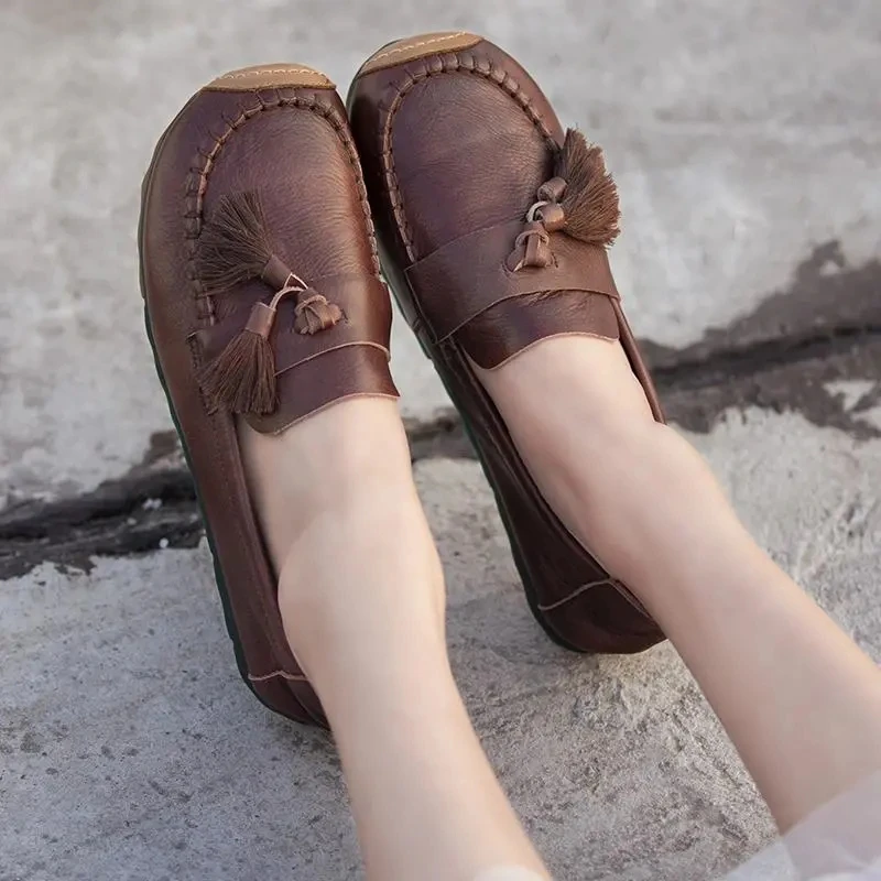 

Authentic Leather Mom Shoes Wholesale Middle-Aged and Elderly Women's Flat Shoes Tendon Bottom Leather Shoes