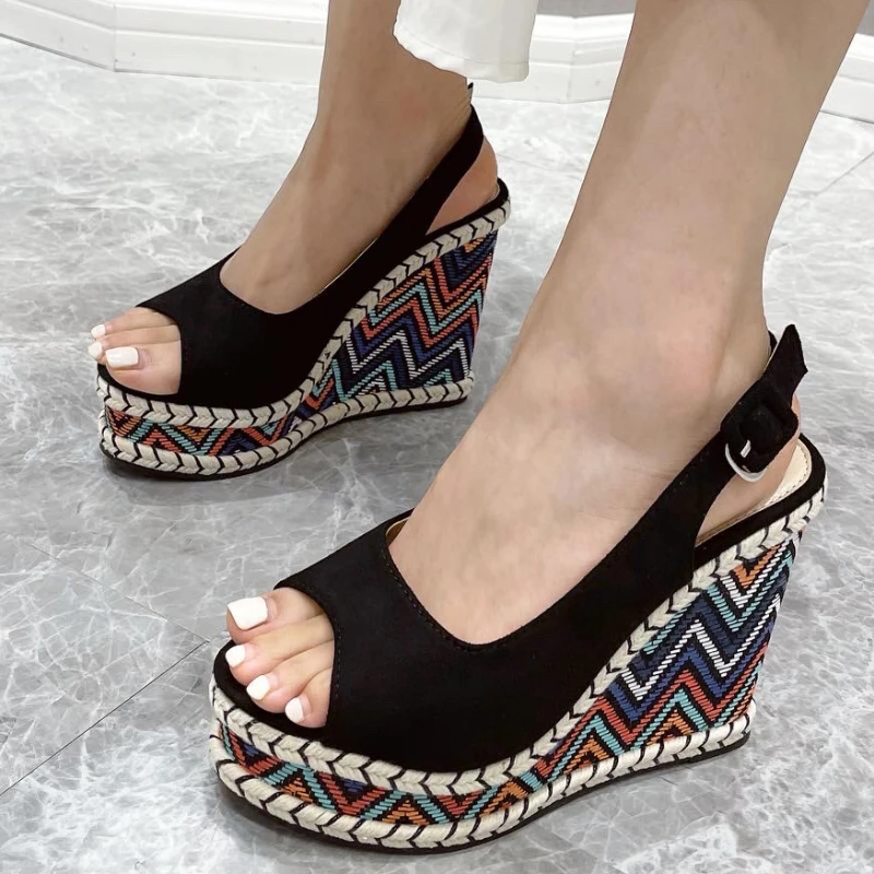 

Сандалии женские на толстой подошве, водонепроницаемые Босоножки на платформе, соломенные туфли с пряжкой «одно слово» в римском стиле, лет...