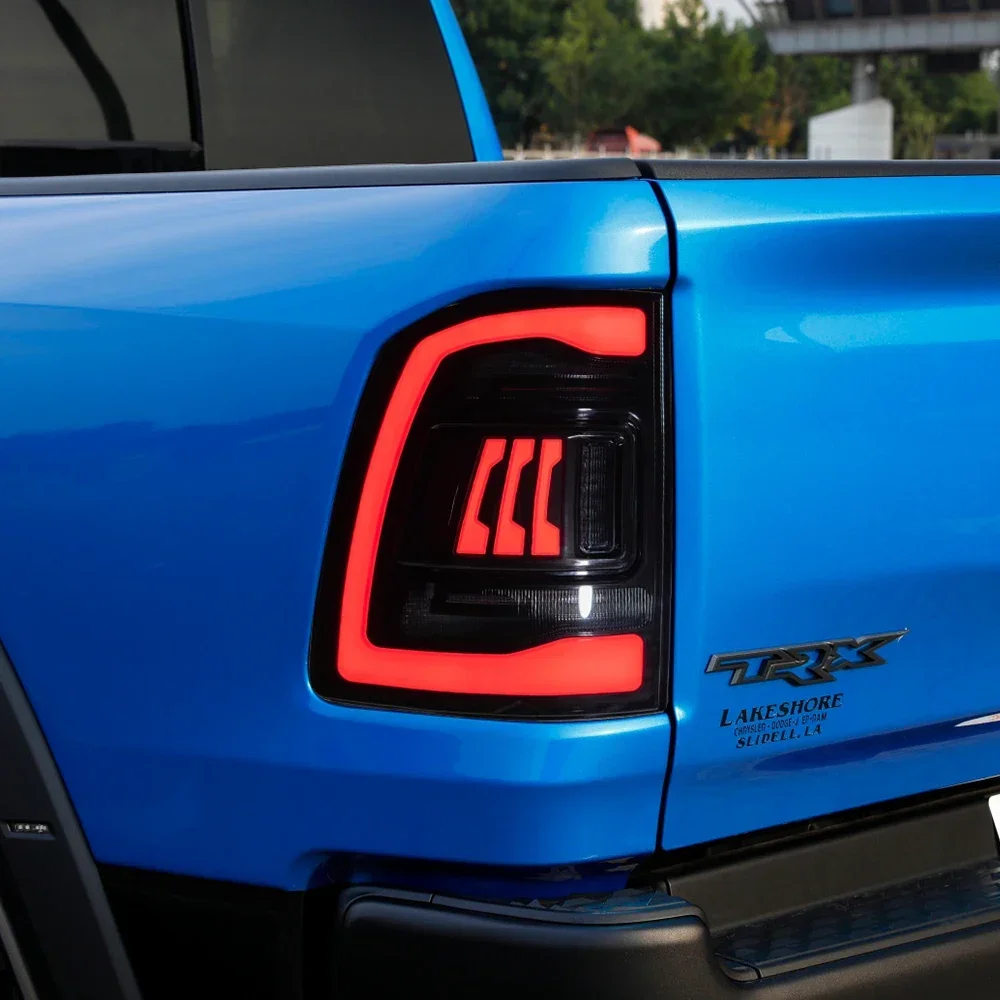 Автомобильный задний фонарь в сборе для Dodge Ram 1500 2500 2009-2018 обновленный