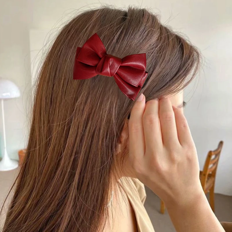 

1PCS PU Leather Bowknot Barrettes Korean Style Sweet Solid Color Bowknot Hair Clip All-matched Hair Accessories Barrettes