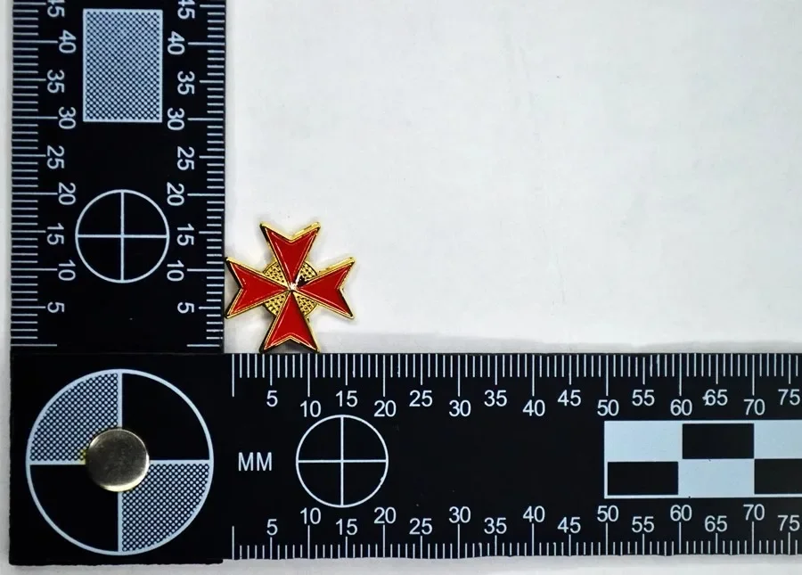 Готическая вечеринка рыцари тамплиеров Мальтийский крест масонская булавка