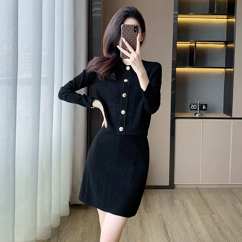 Женский однотонный вязаный комплект из 2 предметов черный кардиган свитер и