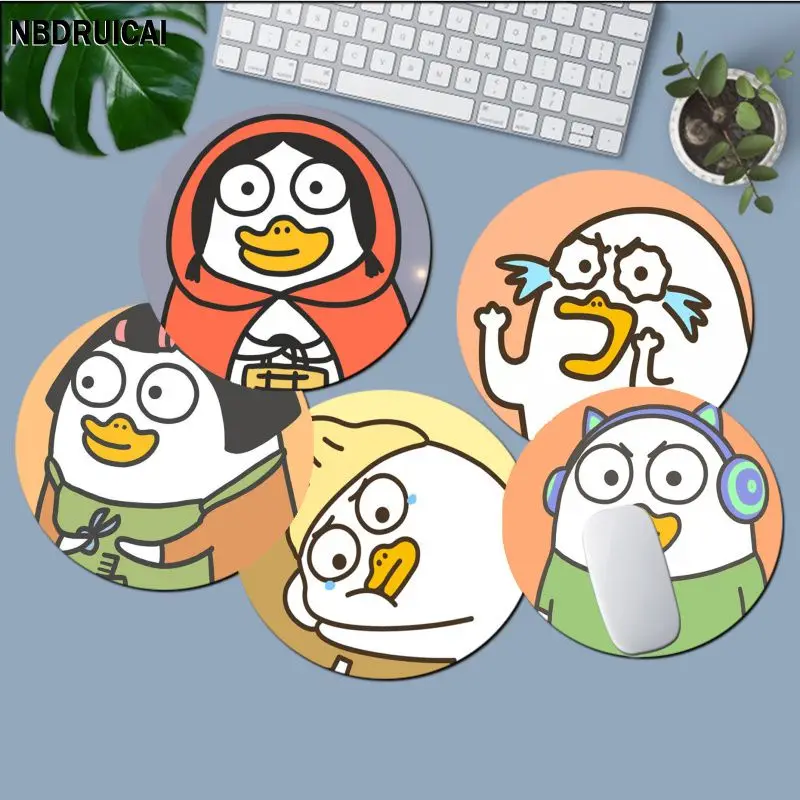 

Cool Trendy Little Duck Liu Small Round Desktop Desk Mat Kawaii Gaming Accessories Students Mouse Pad Padmouse Desk Play Mats