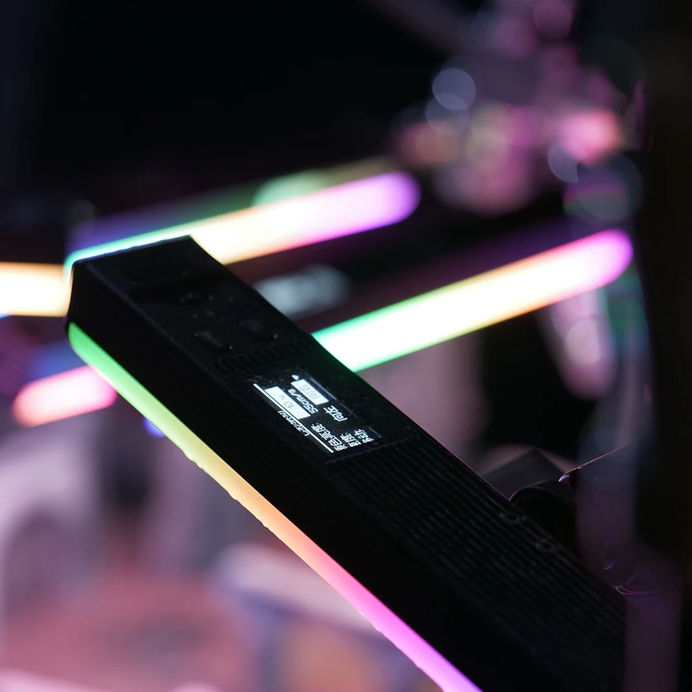 Светодиодная RGB светильник лампа Aputure MT Pro 7 5 Вт 2000-10000 К |