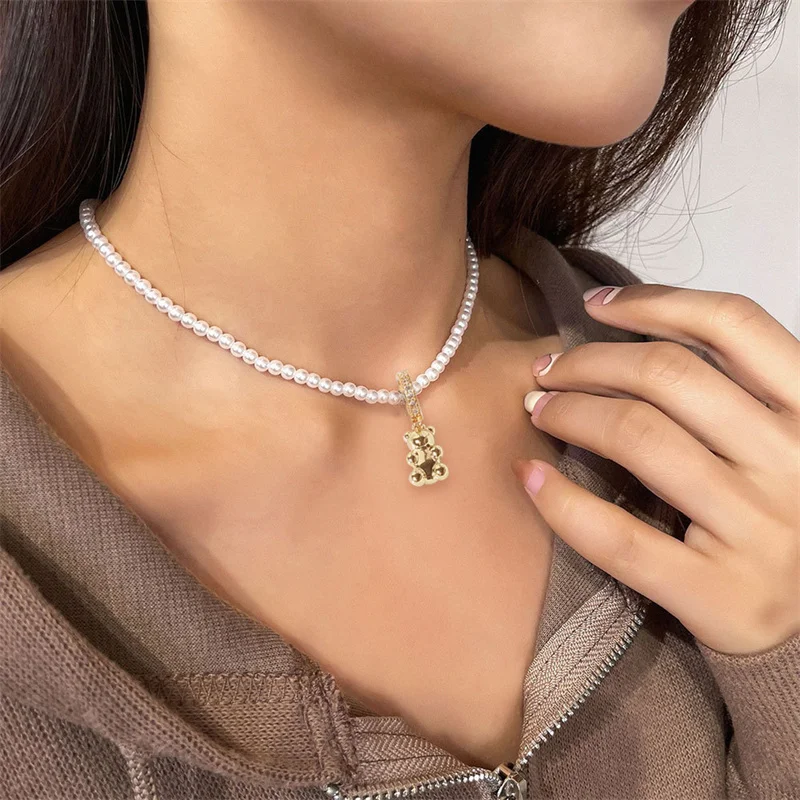 

Candy Color Resin Mini Bear Pendant Necklace Womens Imitation Pearl Chain Choker Fashion Jewelry Wholesale Best Gift For Girls