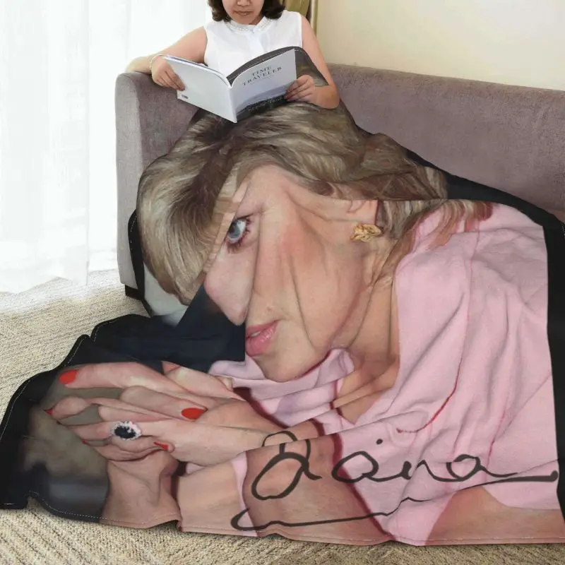 Флисовое покрывало принцессы Диана мягкое комфортное бархатное для кемпинга