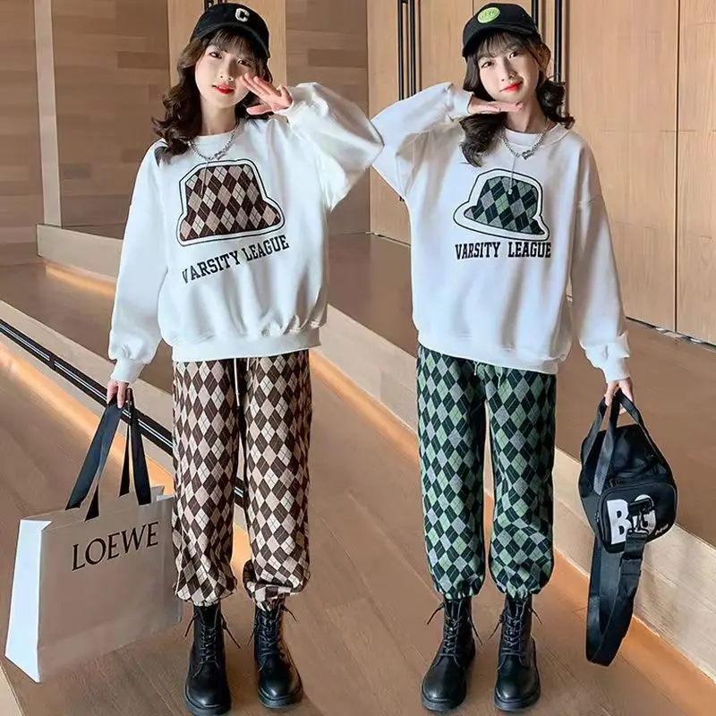 Весенние спортивные комплекты в клетку для девочек