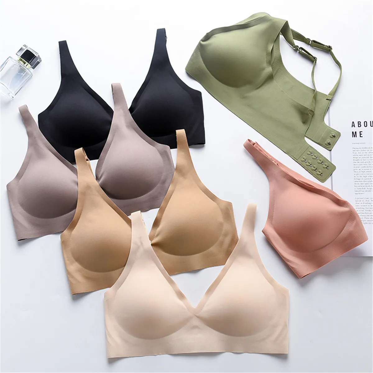 

Seamless Latex Bras for Women Sexy One-piece Lingerie Push Up Bra Wire Free Sport Top Solid Color Yoga Vest Deep V Underwear