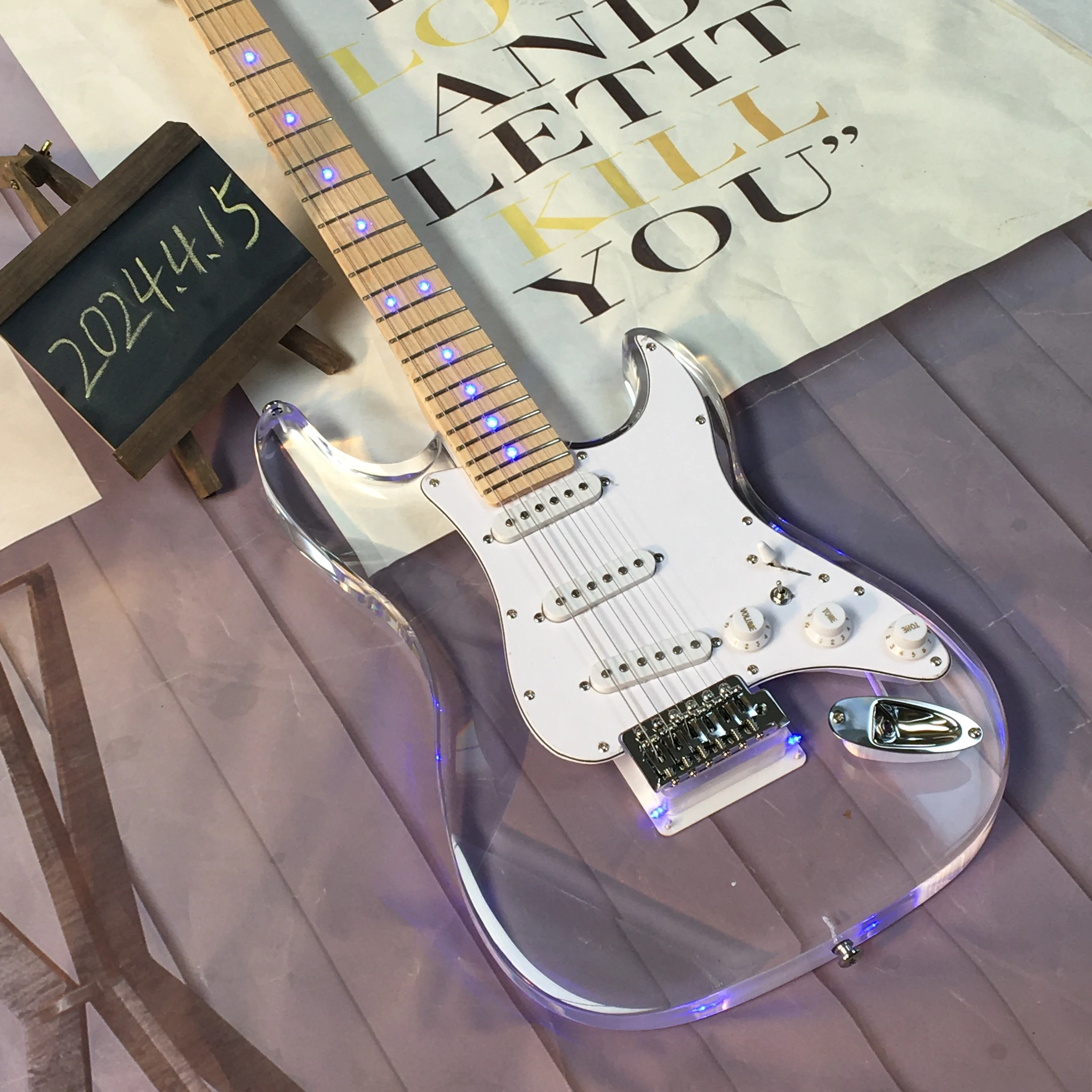 2024 ST Акриловая электрическая гитара SSS хромированная фурнитура бесплатная