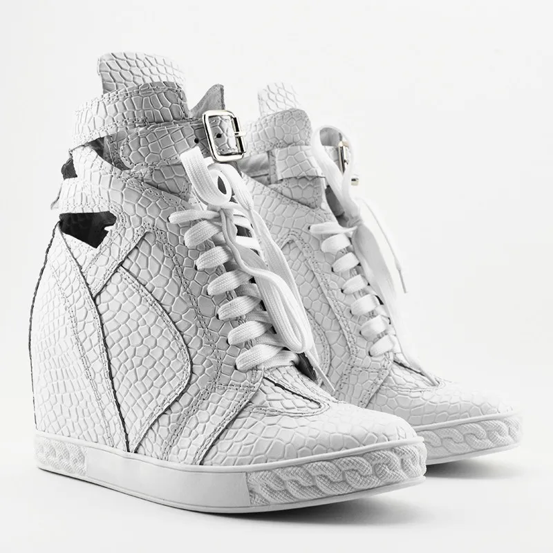 

Ботильоны женские на шнуровке, модные белые высокие кроссовки со скрытой танкеткой 8 см, высокий каблук, короткие ботинки