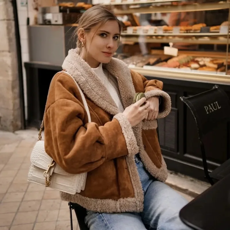 

Куртка женская замшевая составного кроя, Осень-зима 2023