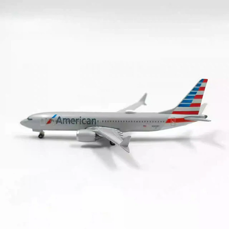 Фото Модель самолета Herpa 1:500 American Airlines Boeing 737 Max 8 535199, имитационная, из сплава, для декора №3