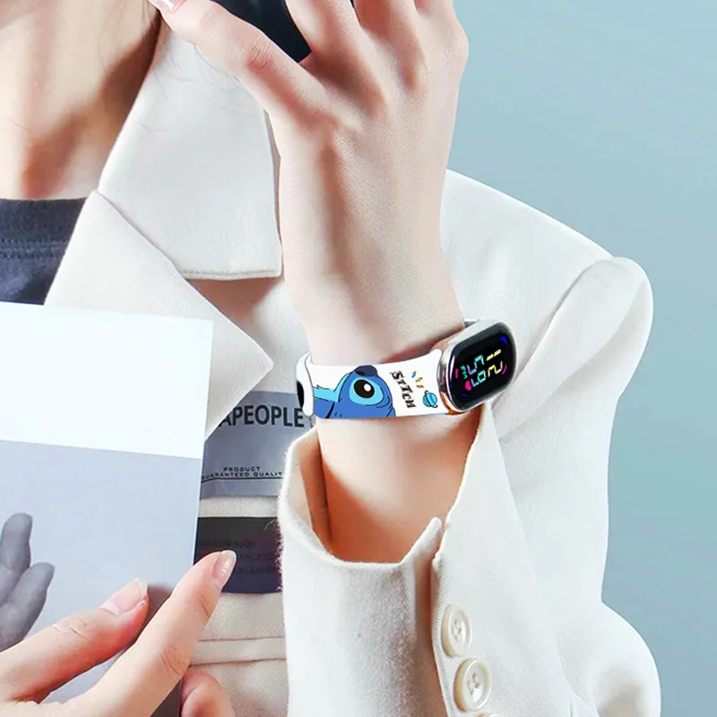 Детские часы Disney Stitch водонепроницаемые спортивные с сенсорным экраном для