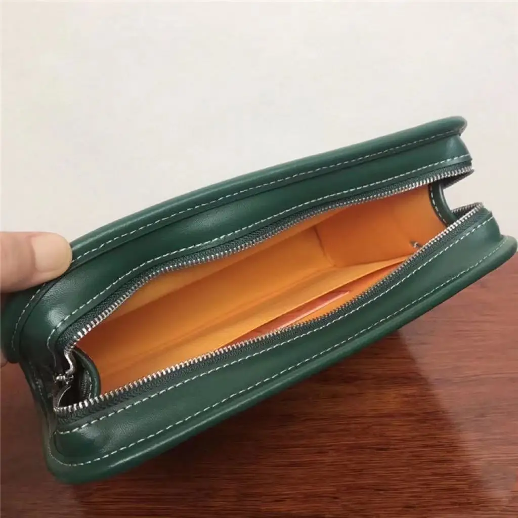 

Модный мужской кошелек-клатч 2022