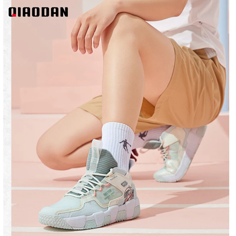 QIAODAN  Basketball Shoes for Women 2023 Breathable Lace-up Shock-Absorbant Outdoor Anti-Friction Balanced Sneaker XM26222001