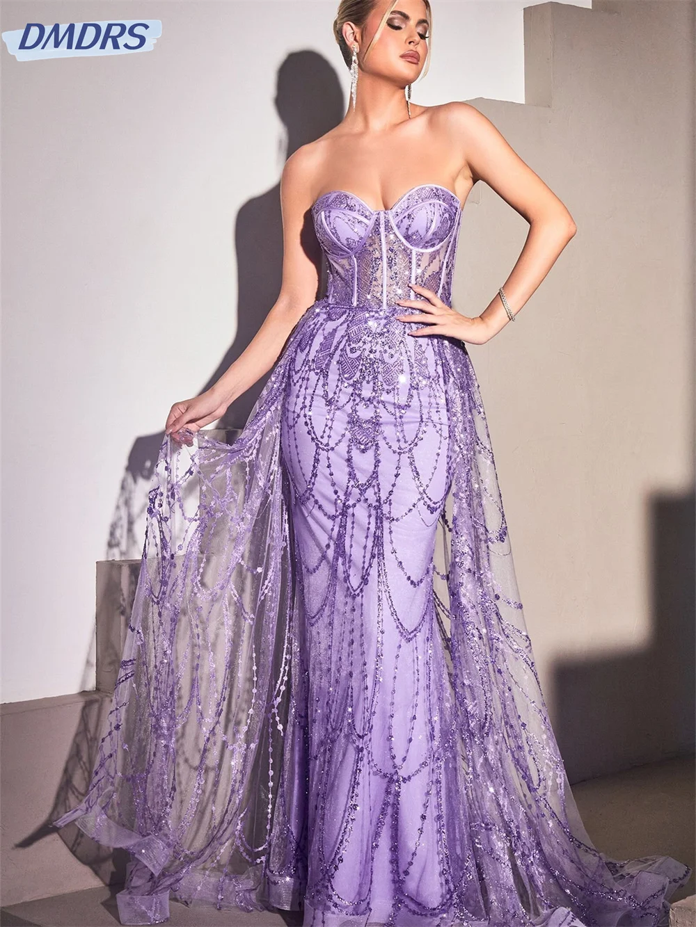 Классическое вечернее платье без бретелек 2024 очаровательное с блестками