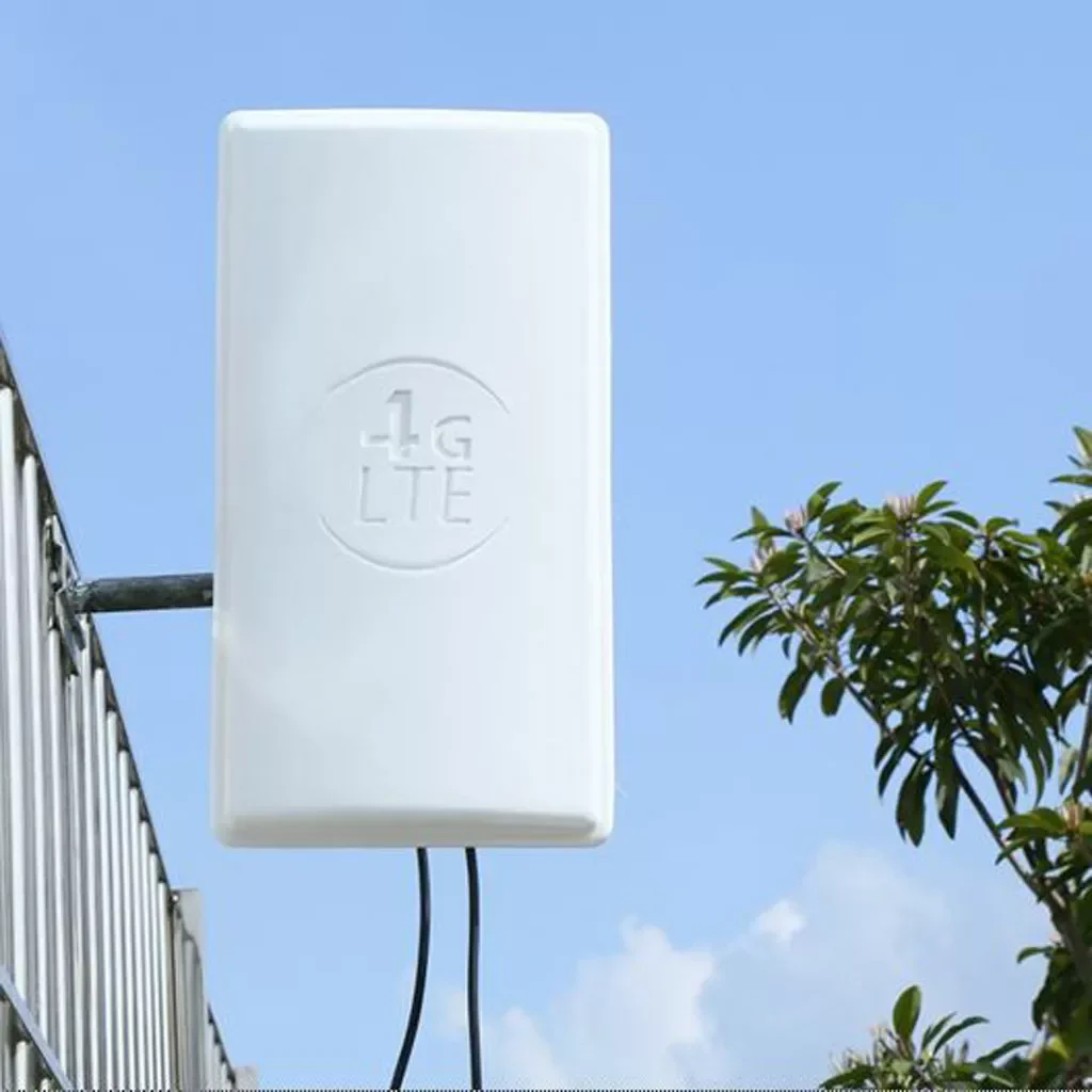 2022New SMA 4G LTE Antenna 24dBi Outdoor Antenna Signal Booster Amplifier