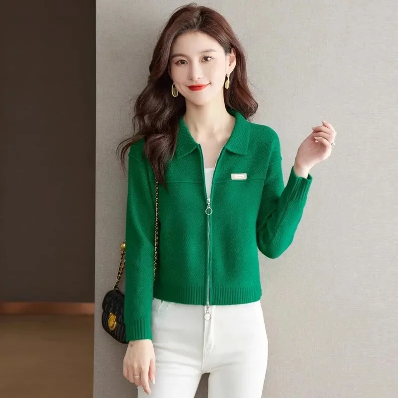 Женский трикотажный кардиган с воротником лацканами на молнии